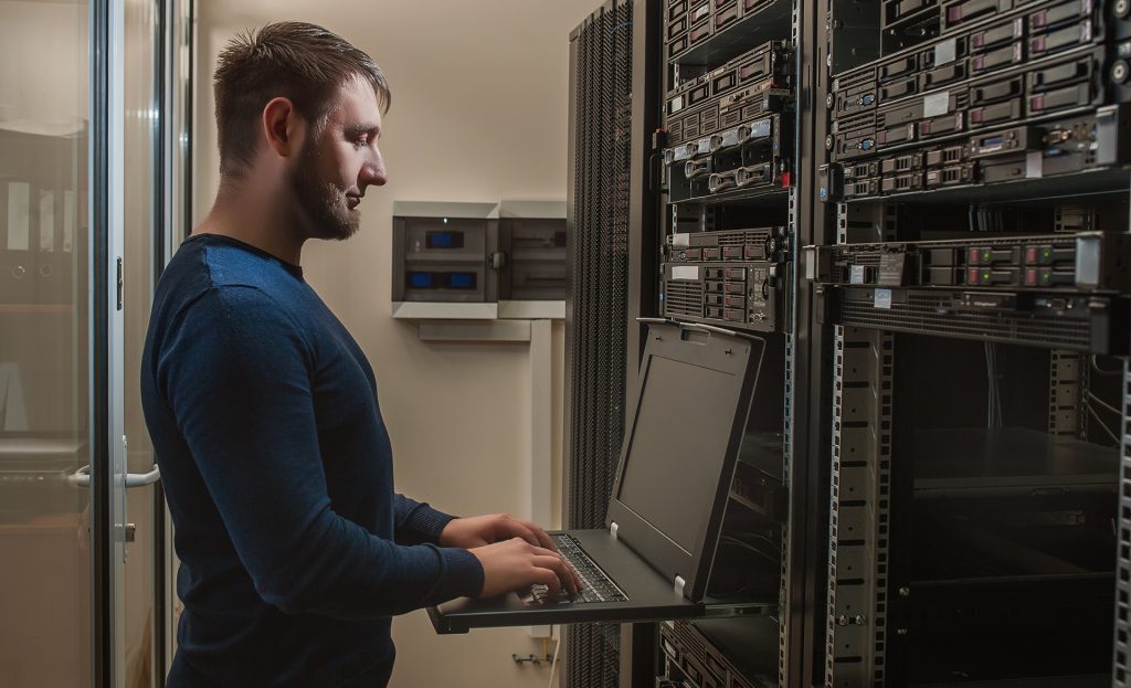 server-routing-technician